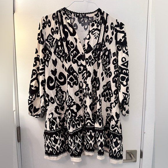 Zara Dresses & Skirts - Zara knit dress. Size medium. Worn once.